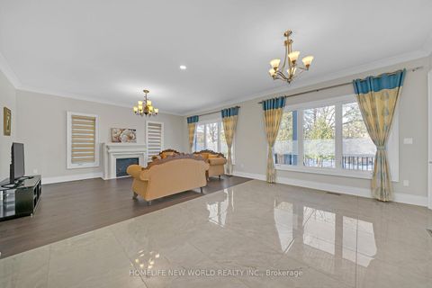 Photo 11 at 10 Stancroft Drive, Westbrook, Richmond Hill