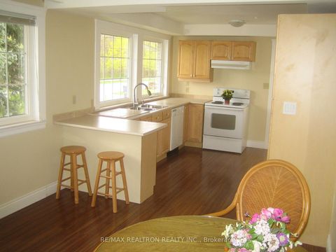 Photo 9 at 166 WELDRICK Road, North Richvale, Richmond Hill