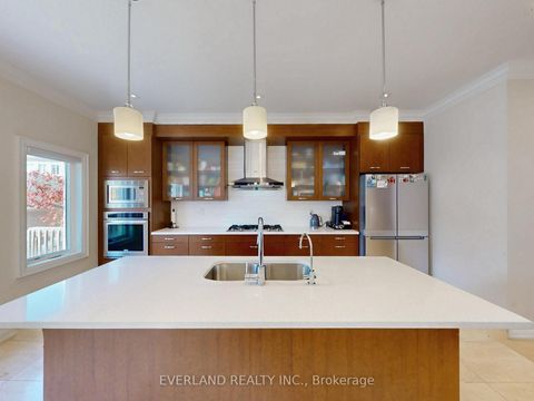 Photo 11 at 5 Point Pelee Lane, Rouge Woods, Richmond Hill