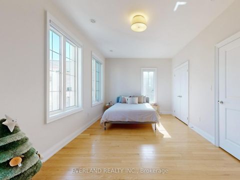 Photo 14 at 5 Point Pelee Lane, Rouge Woods, Richmond Hill