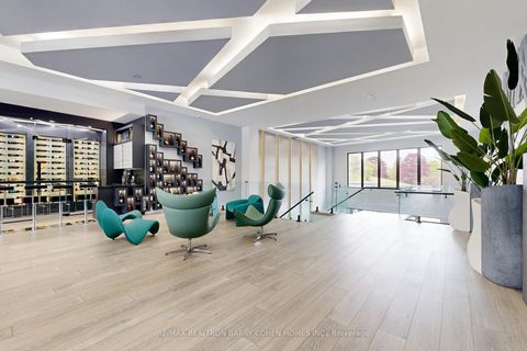 Photo 7 at 23 Hunters Glen Road, Aurora Estates, Aurora