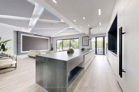 Photo 14 at 23 Hunters Glen Road, Aurora Estates, Aurora