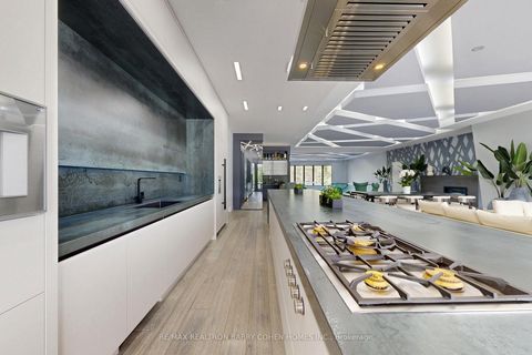 Photo 15 at 23 Hunters Glen Road, Aurora Estates, Aurora