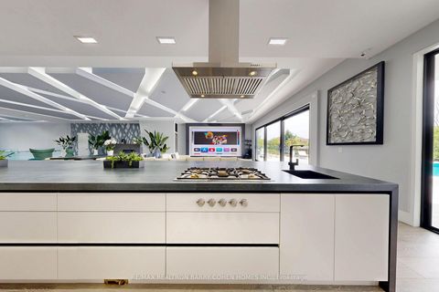 Photo 16 at 23 Hunters Glen Road, Aurora Estates, Aurora