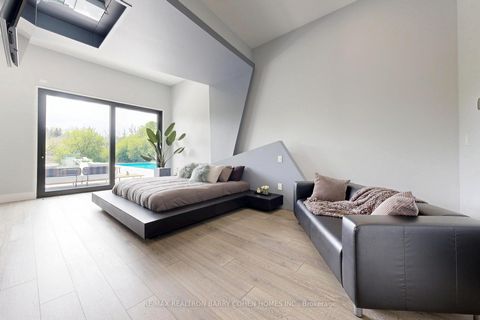 Photo 20 at 23 Hunters Glen Road, Aurora Estates, Aurora