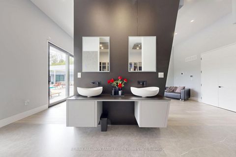 Photo 24 at 23 Hunters Glen Road, Aurora Estates, Aurora