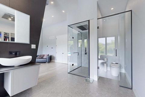 Photo 25 at 23 Hunters Glen Road, Aurora Estates, Aurora