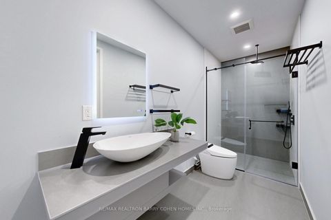 Photo 31 at 23 Hunters Glen Road, Aurora Estates, Aurora