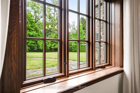 Photo 10 at 690 Bessborough Drive, Centennial, Oshawa