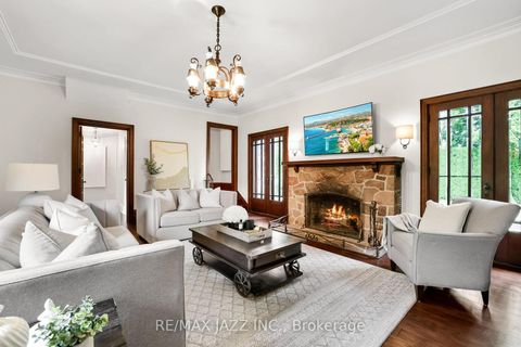 Photo 11 at 690 Bessborough Drive, Centennial, Oshawa