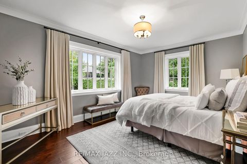 Photo 22 at 690 Bessborough Drive, Centennial, Oshawa