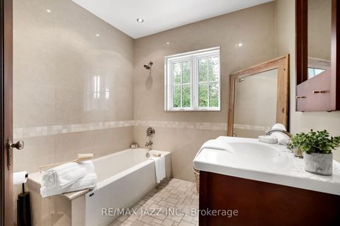 Photo 25 at 690 Bessborough Drive, Centennial, Oshawa