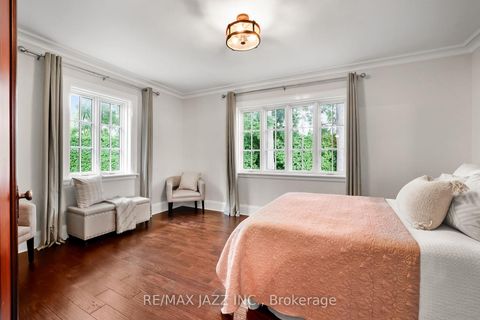 Photo 26 at 690 Bessborough Drive, Centennial, Oshawa