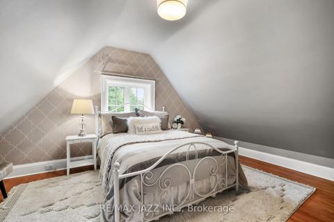 Photo 33 at 690 Bessborough Drive, Centennial, Oshawa