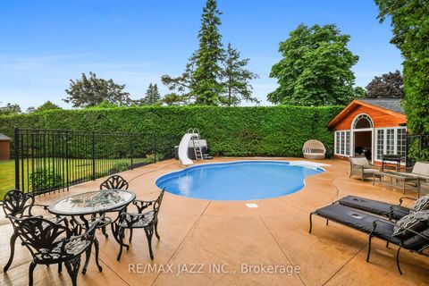 Photo 41 at 690 Bessborough Drive, Centennial, Oshawa