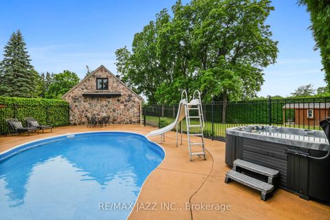 Photo 42 at 690 Bessborough Drive, Centennial, Oshawa