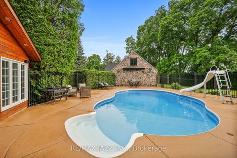 Photo 43 at 690 Bessborough Drive, Centennial, Oshawa