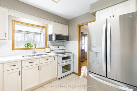 Photo 8 at 108 Sixth Street, Beaverton, Brock