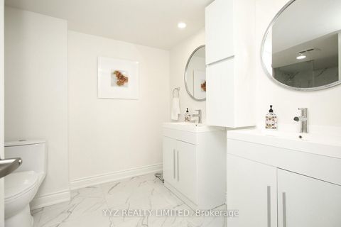 Photo 16 at 407 - 1 Clark Avenue W, Yorkhill, Vaughan