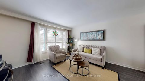 Photo 4 at 68 Paulvale Crescent, York University Heights, Toronto