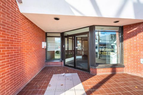 Photo 1 at #10 - 2112 Queen Street E, The Beaches, Toronto