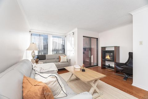 Photo 12 at #10 - 2112 Queen Street E, The Beaches, Toronto