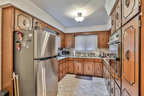 Photo 8 at 40 Weldrick Road W, North Richvale, Richmond Hill