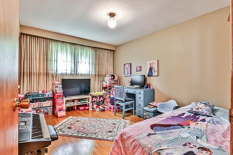 Photo 12 at 40 Weldrick Road W, North Richvale, Richmond Hill