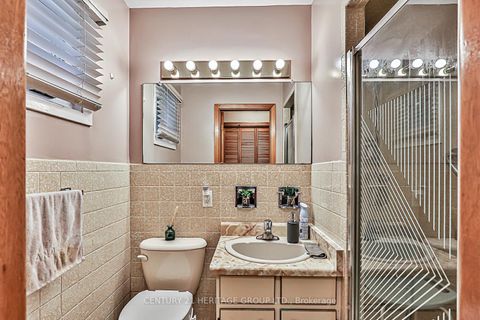 Photo 19 at 40 Weldrick Road W, North Richvale, Richmond Hill