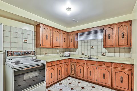 Photo 23 at 40 Weldrick Road W, North Richvale, Richmond Hill