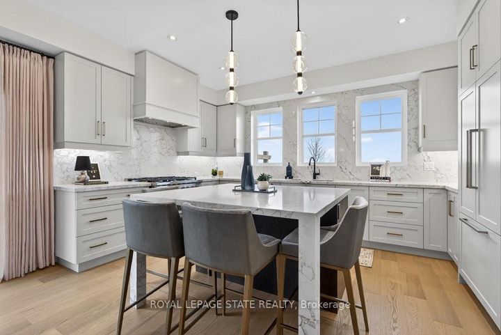 Photo 9 at 7 - 100 Watershore Drive, Stoney Creek, Hamilton