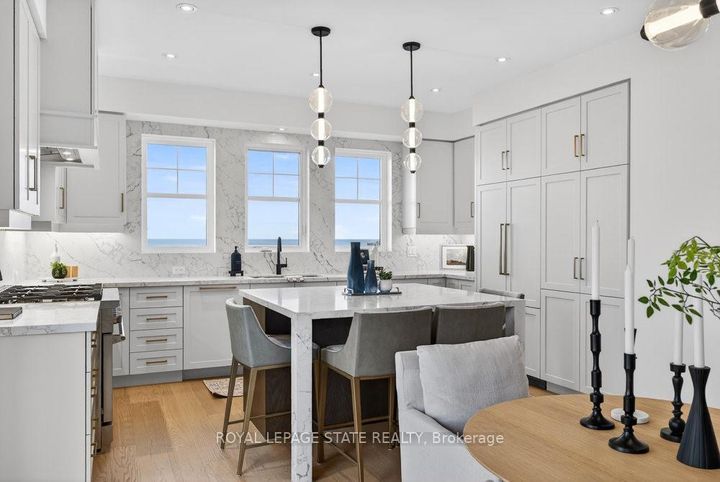 Photo 18 at 7 - 100 Watershore Drive, Stoney Creek, Hamilton