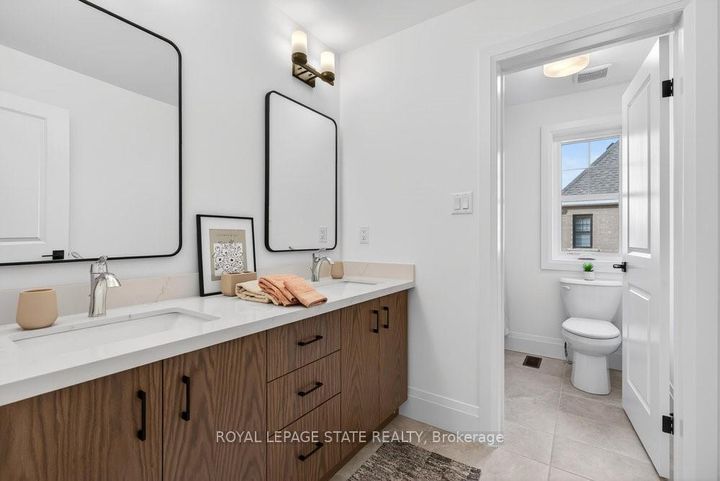 Photo 32 at 7 - 100 Watershore Drive, Stoney Creek, Hamilton