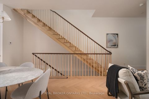 Photo 6 at 256 Major Street, University, Toronto