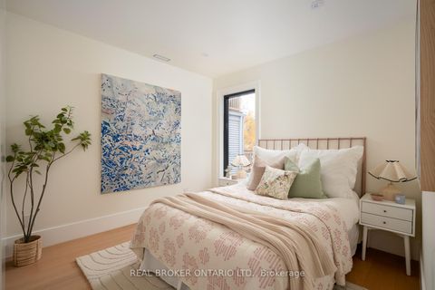 Photo 43 at 256 Major Street, University, Toronto