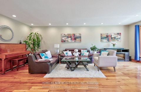 Photo 5 at 7 Sulgrave Crescent, Windfields, Toronto