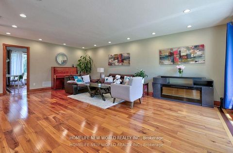 Photo 6 at 7 Sulgrave Crescent, Windfields, Toronto