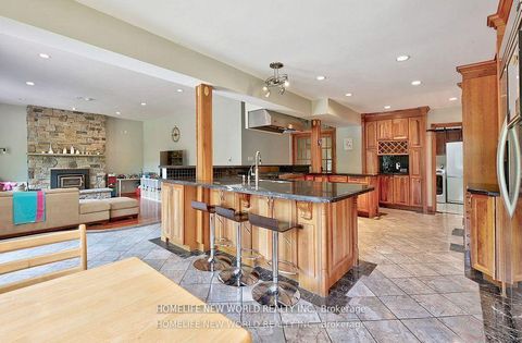 Photo 11 at 7 Sulgrave Crescent, Windfields, Toronto