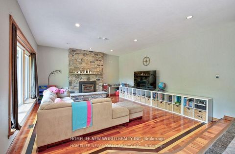 Photo 14 at 7 Sulgrave Crescent, Windfields, Toronto
