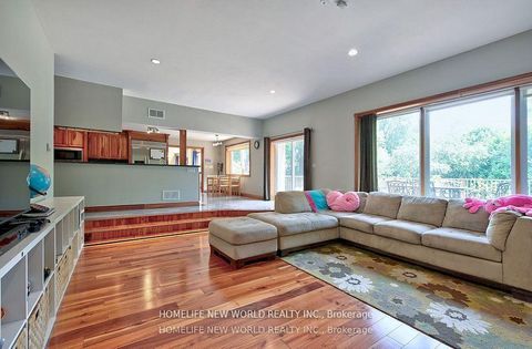 Photo 17 at 7 Sulgrave Crescent, Windfields, Toronto