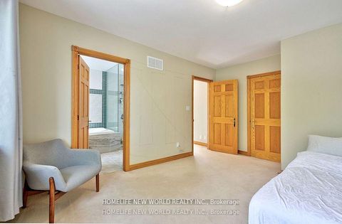 Photo 26 at 7 Sulgrave Crescent, Windfields, Toronto