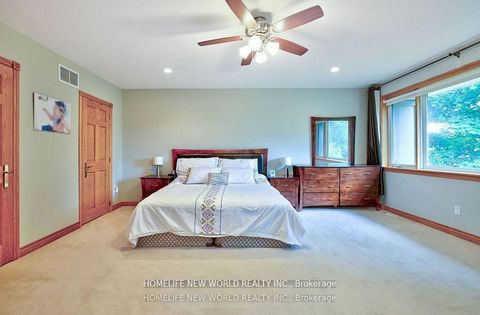 Photo 31 at 7 Sulgrave Crescent, Windfields, Toronto