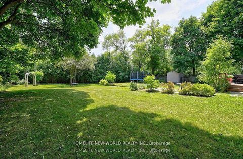 Photo 38 at 7 Sulgrave Crescent, Windfields, Toronto