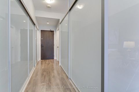 Photo 3 at 1002 - 426 University Avenue, Chinatown, Toronto