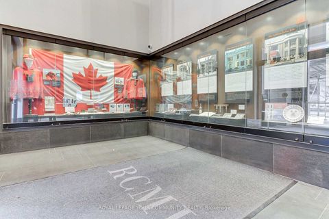 Photo 22 at 1002 - 426 University Avenue, Chinatown, Toronto