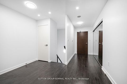 Photo 10 at G20 - 18 Capreol Court, Waterfront Communities C1, Toronto