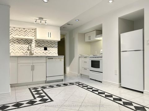 Photo 24 at 323 Elmwood Avenue, Harding, Richmond Hill