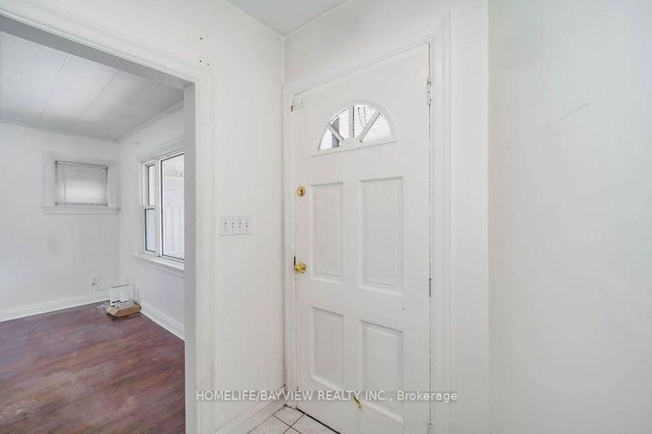 Photo 25 at 187 Park Road S, Vanier, Oshawa