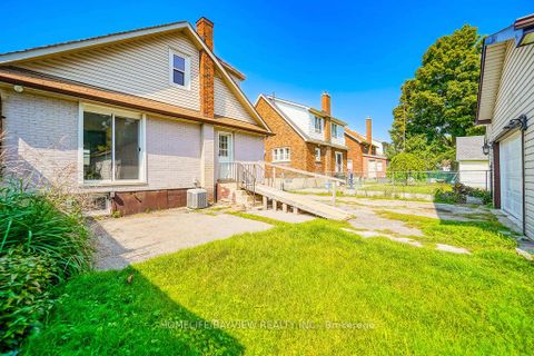 Photo 10 at 187 Park Road S, Vanier, Oshawa