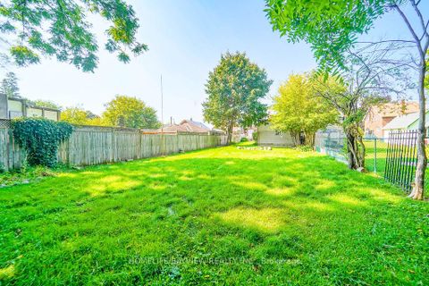 Photo 12 at 187 Park Road S, Vanier, Oshawa